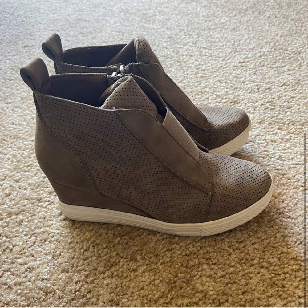Faux suede wedge sneakers
